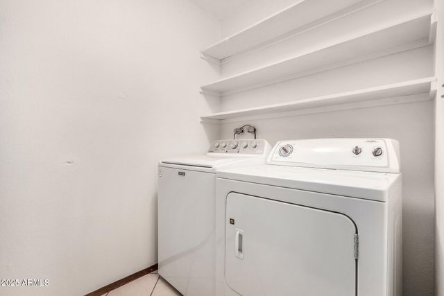 916 W LOUGHLIN Drive, Chandler, AZ 85225