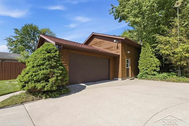 4448 N Verity Road, Sanford, MI 48657