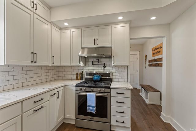 706 N Hill Street, South Bend, IN 46617