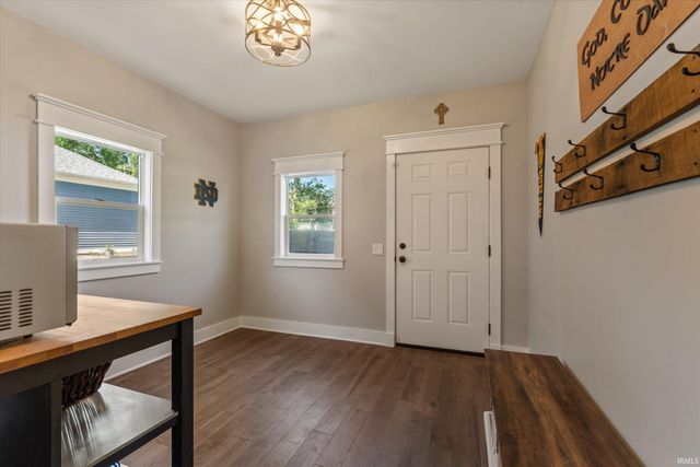 706 N Hill Street, South Bend, IN 46617