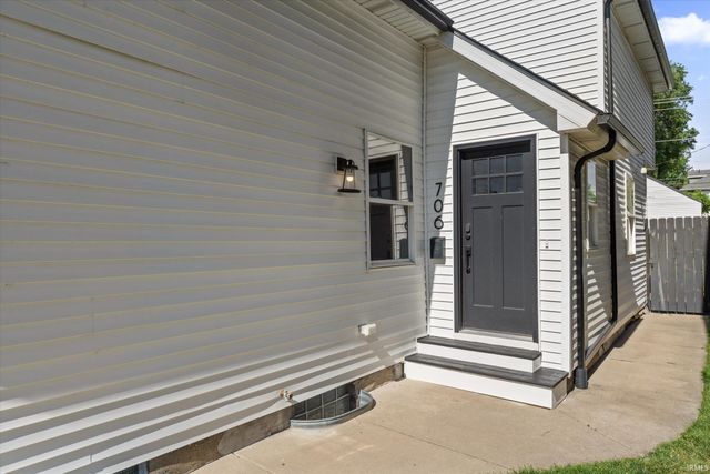 706 N Hill Street, South Bend, IN 46617