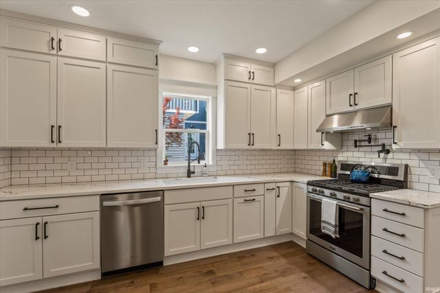706 N Hill Street, South Bend, IN 46617