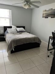 10135 NW 9th St Circle 5-208, Miami, FL 33172