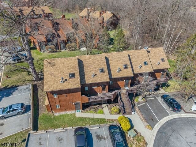 1 Jackson Hole 9, Vernon Twp., NJ 07462