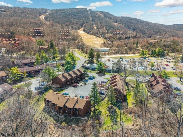 1 Jackson Hole 9, Vernon Twp., NJ 07462