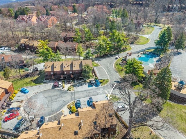 1 Jackson Hole 9, Vernon Twp., NJ 07462