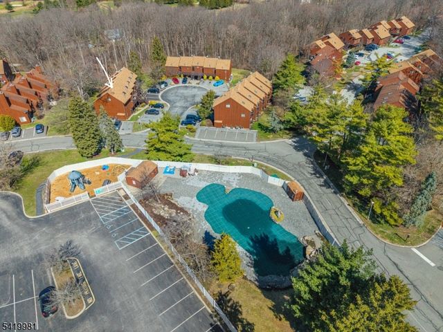 1 Jackson Hole 9, Vernon Twp., NJ 07462