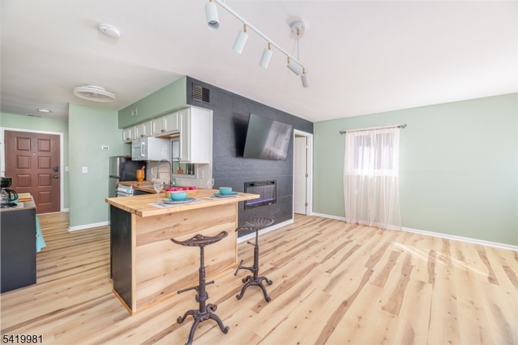 1 Jackson Hole 9, Vernon Twp., NJ 07462