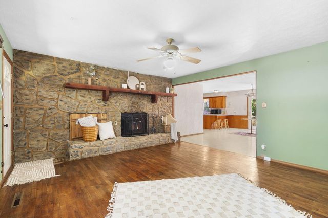 1312 E Rosebrier Street, Springfield, MO 65804