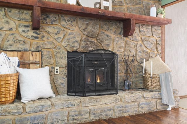 1312 E Rosebrier Street, Springfield, MO 65804