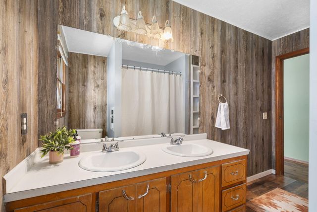 1312 E Rosebrier Street, Springfield, MO 65804