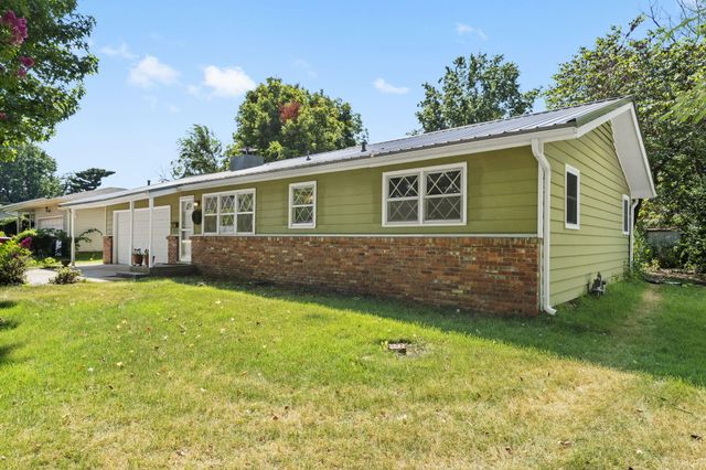 1312 E Rosebrier Street, Springfield, MO 65804
