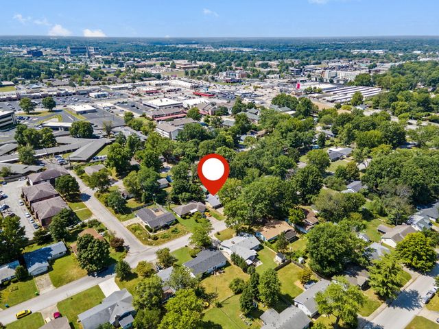 1312 E Rosebrier Street, Springfield, MO 65804