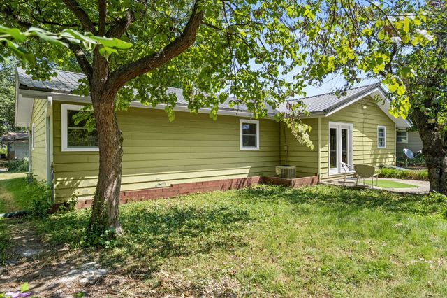 1312 E Rosebrier Street, Springfield, MO 65804