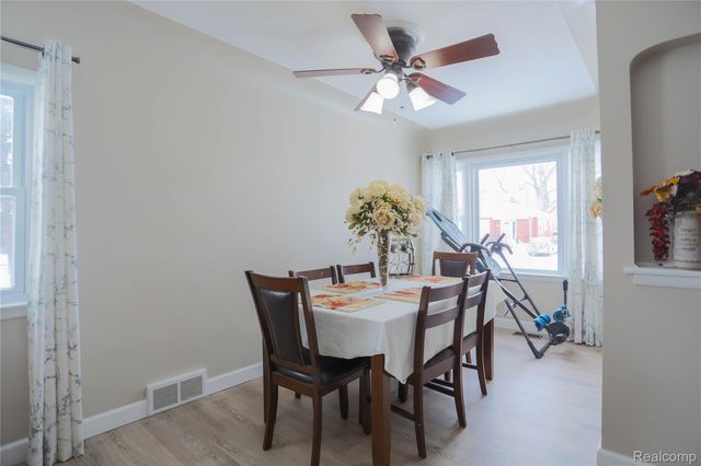 24268 Brittany Avenue, Eastpointe, MI 48021