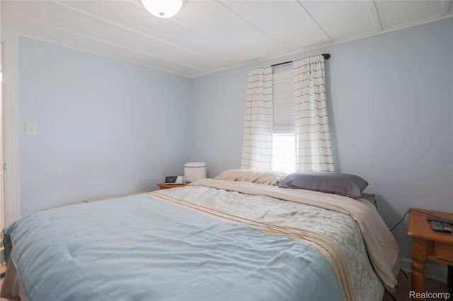 24268 Brittany Avenue, Eastpointe, MI 48021