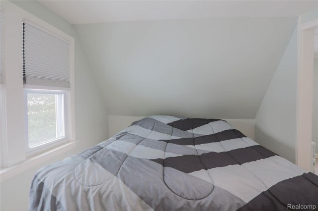 24268 Brittany Avenue, Eastpointe, MI 48021