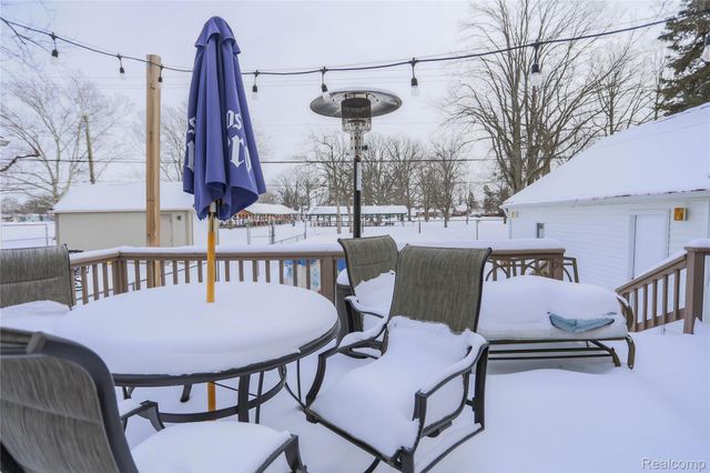 24268 Brittany Avenue, Eastpointe, MI 48021