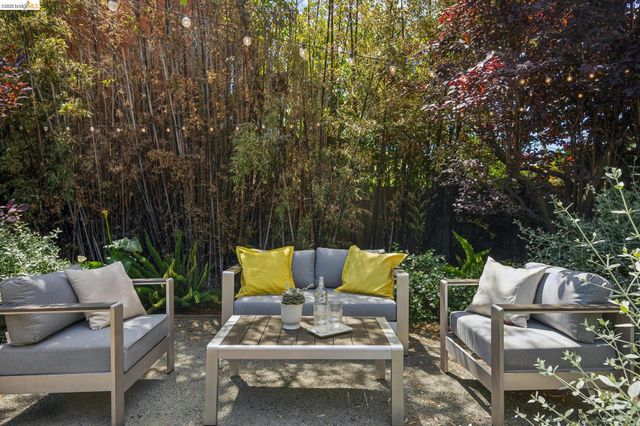 325 49Th St, Oakland, CA 94609