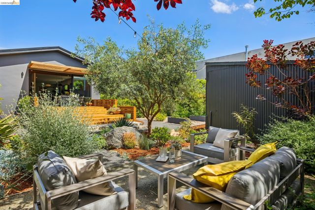 325 49Th St, Oakland, CA 94609