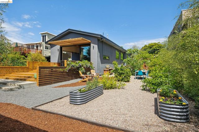 325 49Th St, Oakland, CA 94609