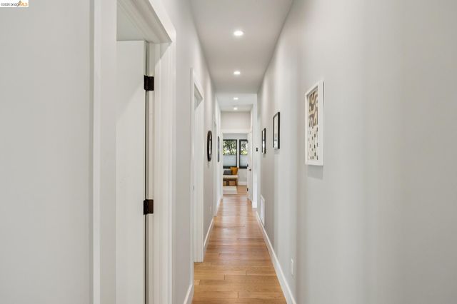 325 49Th St, Oakland, CA 94609