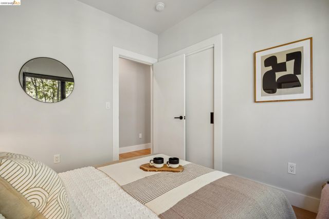 325 49Th St, Oakland, CA 94609