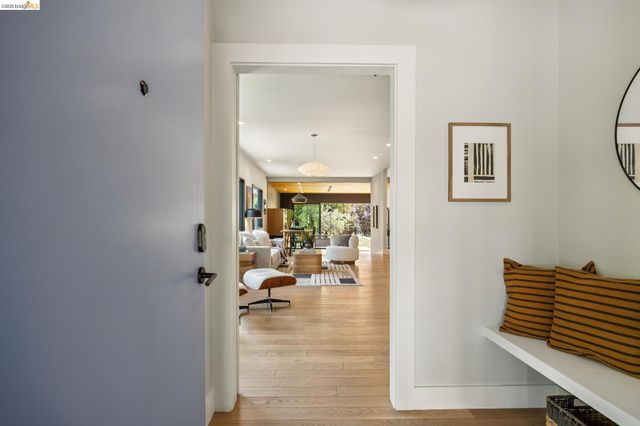 325 49Th St, Oakland, CA 94609