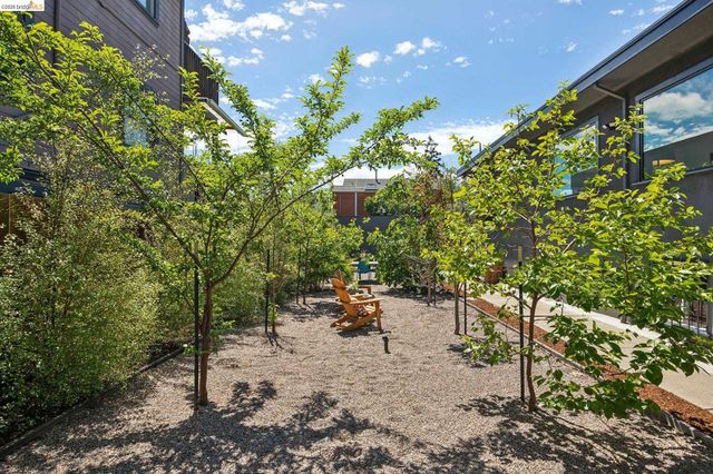 325 49Th St, Oakland, CA 94609