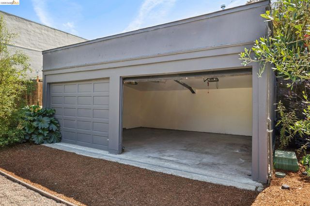 325 49Th St, Oakland, CA 94609