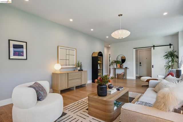 325 49Th St, Oakland, CA 94609