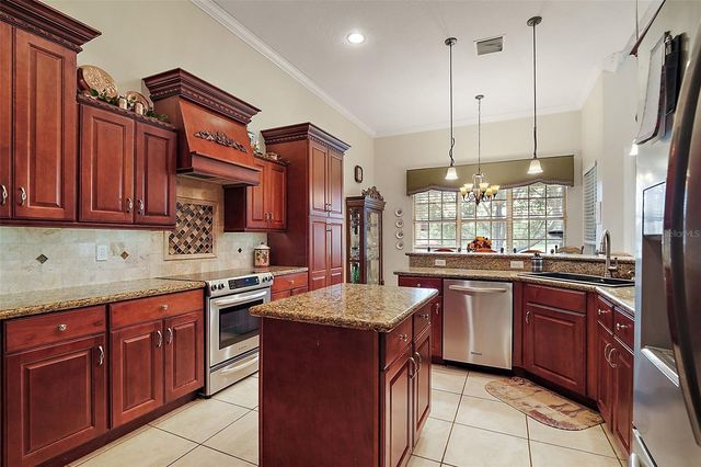 11106 OAKSHORE LANE, Clermont, FL 34711