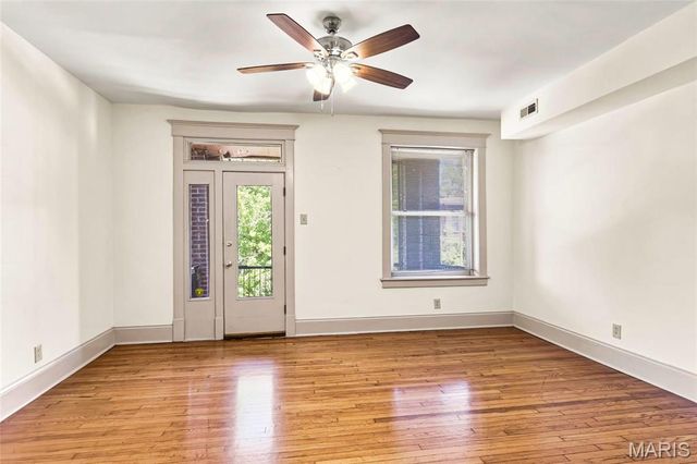 3654 Shaw Boulevard 2 East, St Louis, MO 63110