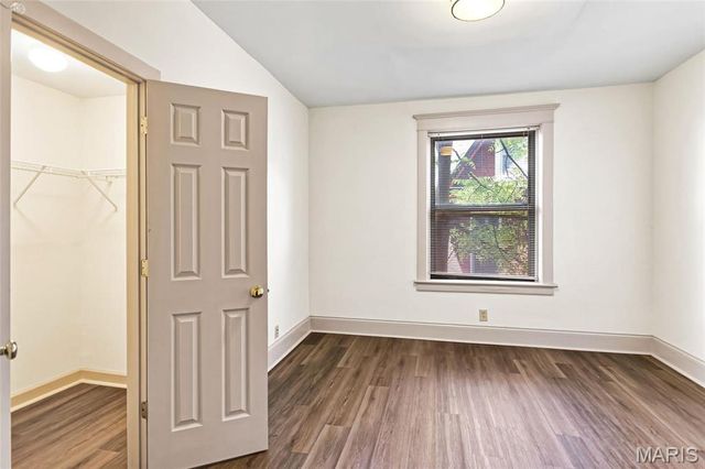 3654 Shaw Boulevard 2 East, St Louis, MO 63110