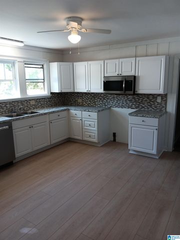 206 MONTGOMERY STREET, Warrior, AL 35180