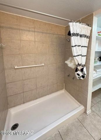 712 W Limberlost Dr Unit 36, Tucson, AZ 85705