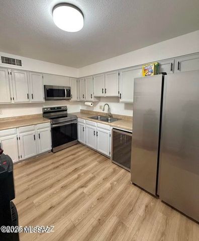 712 W Limberlost Dr Unit 36, Tucson, AZ 85705