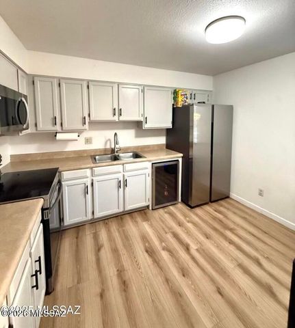 712 W Limberlost Dr Unit 36, Tucson, AZ 85705