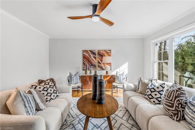 4107 W Friendly Avenue, Greensboro, NC 27410