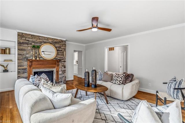 4107 W Friendly Avenue, Greensboro, NC 27410