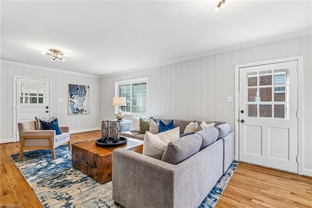 4107 W Friendly Avenue, Greensboro, NC 27410