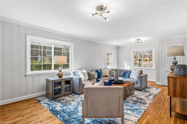 4107 W Friendly Avenue, Greensboro, NC 27410