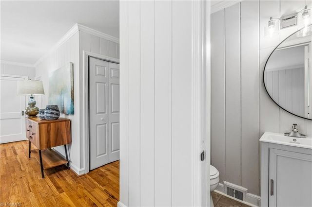 4107 W Friendly Avenue, Greensboro, NC 27410