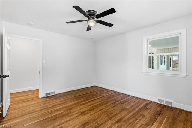 4107 W Friendly Avenue, Greensboro, NC 27410