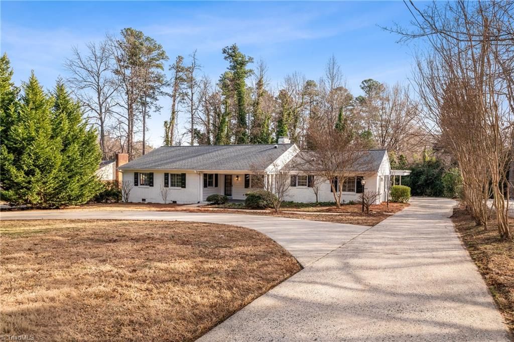 4107 W Friendly Avenue, Greensboro, NC 27410