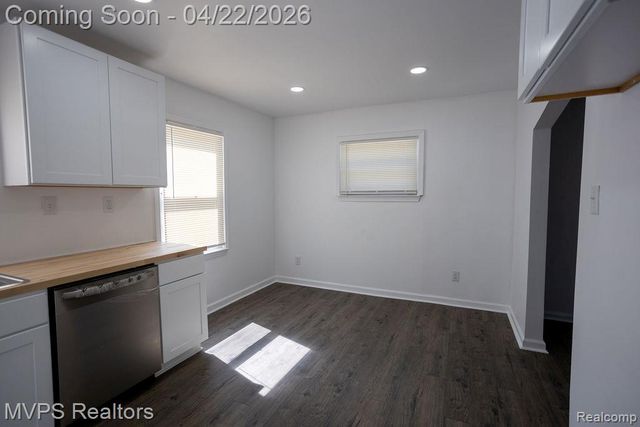 22148 Moross Road, Grosse Pointe, MI 48236