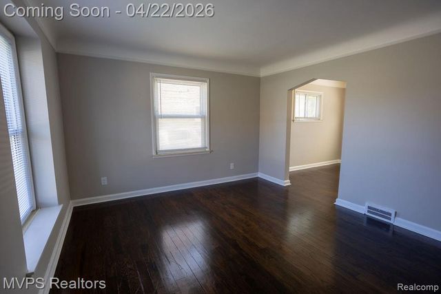 22148 Moross Road, Grosse Pointe, MI 48236
