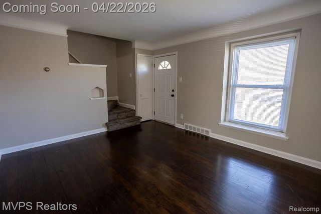 22148 Moross Road, Grosse Pointe, MI 48236