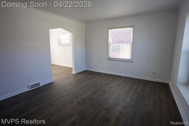 22148 Moross Road, Grosse Pointe, MI 48236