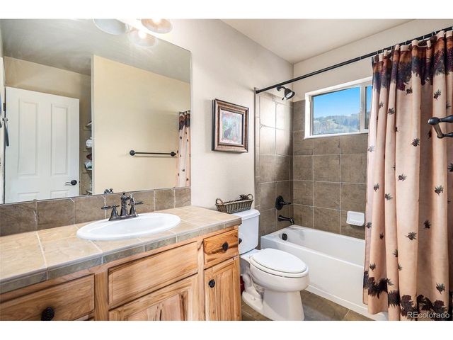 104 Saddle Horn Ct, Granby, CO 80446